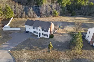 43 Mohawk Dr, Gardner, MA 01440 - Photo 1