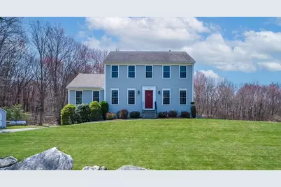 25 East St, Uxbridge, MA 01569 - Photo 1