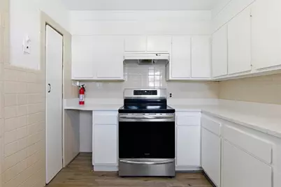 9 Clyde Rd #2, Watertown, MA 02472 - Photo 1