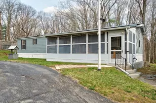 137 Central St, Ashburnham, MA 01430 - Photo 1