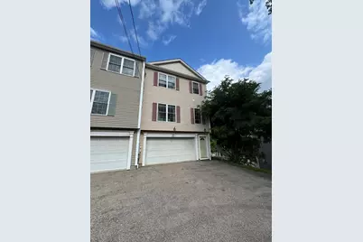 89 E Mountain St, Worcester, MA 01606 - Photo 1