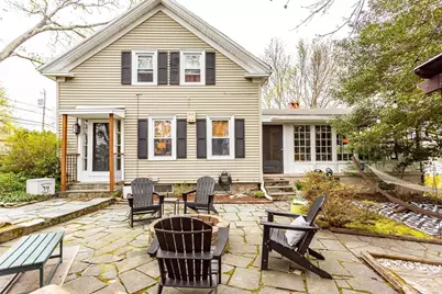 526 Pleasant St, Somerset, MA 02726 - Photo 1