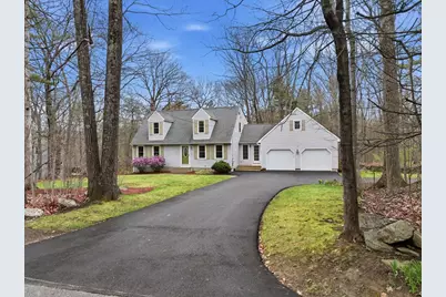 292 Cedar St, Sturbridge, MA 01518 - Photo 1