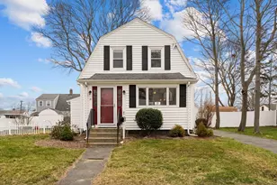 31 Howe St, Quincy, MA 02169 - Photo 1