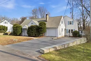 21 Janet Cir, Shrewsbury, MA 01545 - Photo 1
