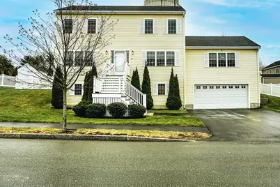 44 Gedney Dr, Peabody, MA 01960 - Photo 1