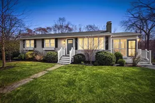 39 Tanager Dr, Shrewsbury, MA 01545 - Photo 1