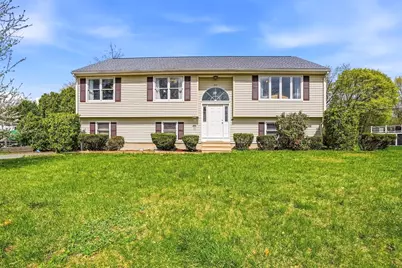366 Oak St, Shrewsbury, MA 01545 - Photo 1