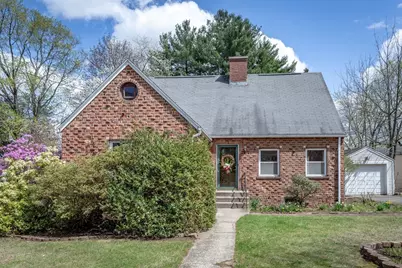 16 Queen St, Holyoke, MA 01040 - Photo 1