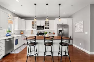 38 Stonehaven Dr, Weymouth, MA 02190 - Photo 1