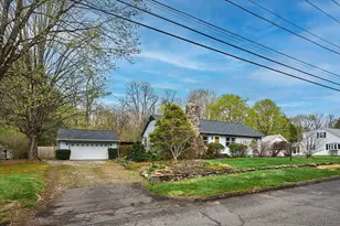 56 Oak St, Northampton, MA 01062 - Photo 1