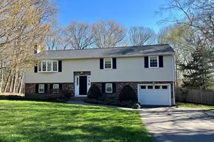 49 Stonybrook Dr, Holliston, MA 01746 - Photo 1