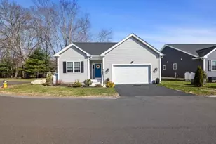 20 Country Clb Blvd, Dudley, MA 01571 - Photo 1