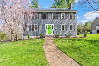 7 Holbrook St, Medway, MA 02053 - Photo 1