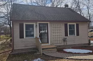 449 Oak St, Shrewsbury, MA 01545 - Photo 1