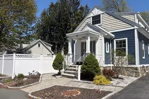 14 Fairview Rd, Lynnfield, MA 01940 - Photo 1
