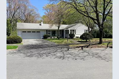 28 Robinhood Rd, Natick, MA 01760 - Photo 1