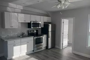 11 S Park Ave, Plymouth, MA 02360 - Photo 1