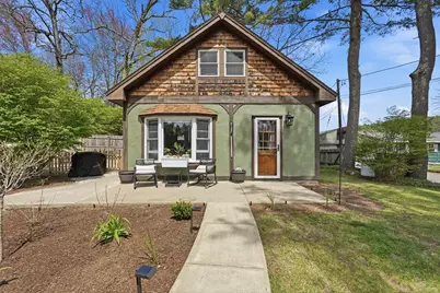 136 Flynt St, Palmer, MA 01069 - Photo 1