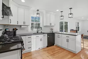 155 Turkey Hill Rd, Rutland, MA 01543 - Photo 1