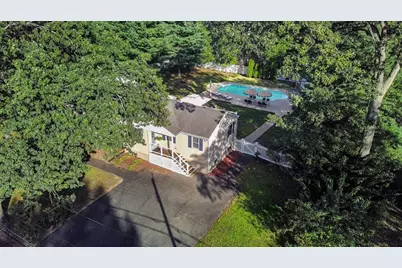 11 Moore St, Wilmington, MA 01887 - Photo 1