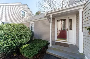39 Megansett Dr, Plymouth, MA 02360 - Photo 1