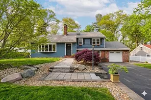 25 Lakeview Ave, Holbrook, MA 02343 - Photo 1