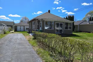 23 Newbridge Ave, Burlington, MA 01803 - Photo 1