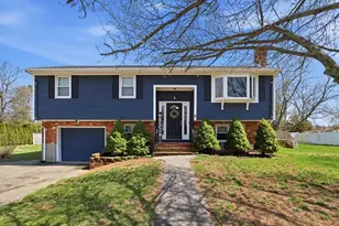 11 Duffy Dr, Taunton, MA 02780 - Photo 1