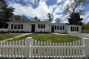 43 Buttonwood Rd, Halifax, MA 02338 - Photo 1