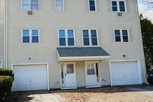 29 Towle Dr, Holden, MA 01520 - Photo 1