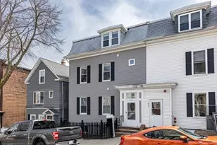 417 E 7th St, Boston, MA 02127 - Photo 1