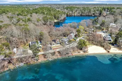 121 Pinecrest Beach Dr, Falmouth, MA 02536 - Photo 1