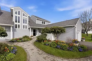 44 Fairway Dr, Plymouth, MA 02360 - Photo 1
