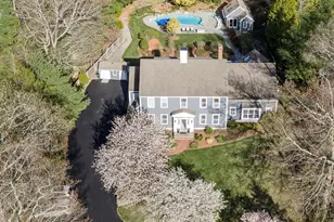 35 Pokanoket Ln, Marshfield, MA 02050 - Photo 1