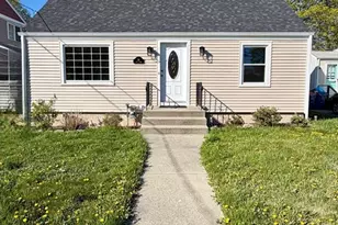 38 Pine St, Seekonk, MA 02771 - Photo 1
