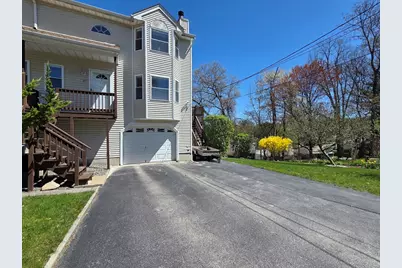 27 Middlesex Ave, Worcester, MA 01604 - Photo 1