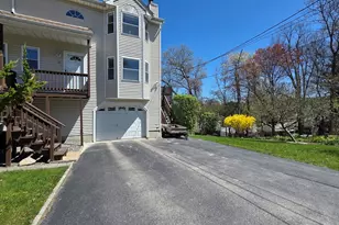 27 Middlesex Ave, Worcester, MA 01604 - Photo 1