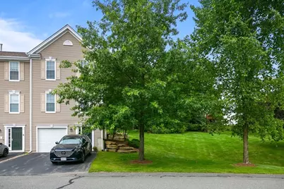77 Buttercup Ln #77, Grafton, MA 01560 - Photo 1