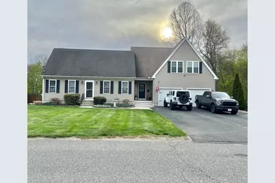 42 Mechanic St, Palmer, MA 01069 - Photo 1
