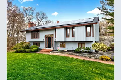 814 Sharps Lot Rd, Swansea, MA 02777 - Photo 1