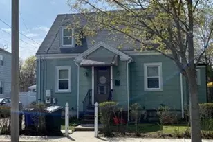 22 Ruggles St, Quincy, MA 02169 - Photo 1