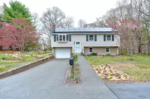 4 Park Dr, Holbrook, MA 02343 - Photo 1