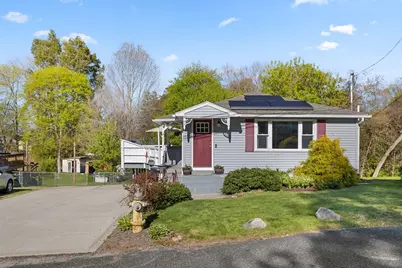 9 Williams St, Dudley, MA 01571 - Photo 1