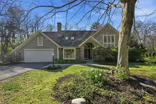 28 Trillium Way, Amherst, MA 01002 - Photo 1