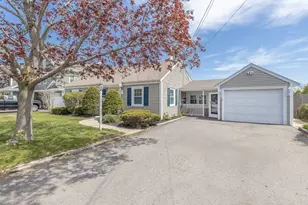 241 Walnut St, Braintree, MA 02184 - Photo 1