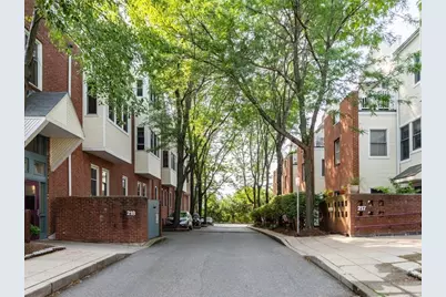 218 Thorndike Pl #204, Cambridge, MA 02141 - Photo 1