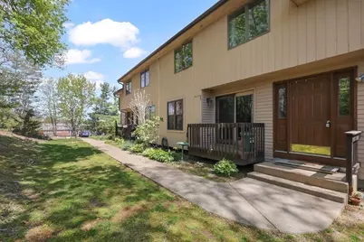 880 Landry Ave #7, North Attleboro, MA 02760 - Photo 1