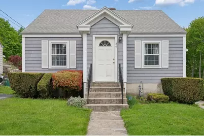24 Falmouth St, Worcester, MA 01607 - Photo 1