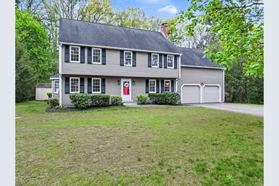 8 Thomas Dr, Franklin, MA 02038 - Photo 1